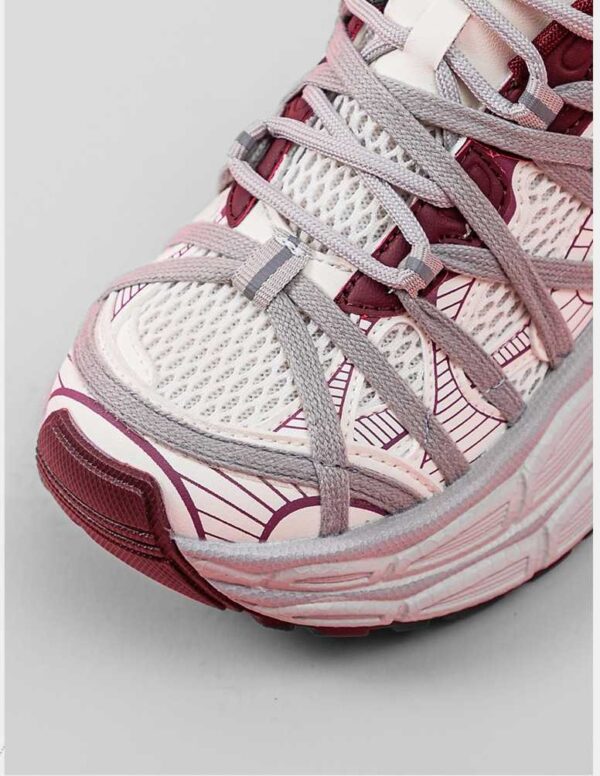 Breathable PU leather upper detail on women's elevator shoes